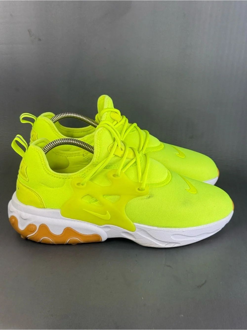 Nike React Presto "Volt" athletic sneaker shoes men’s size 9